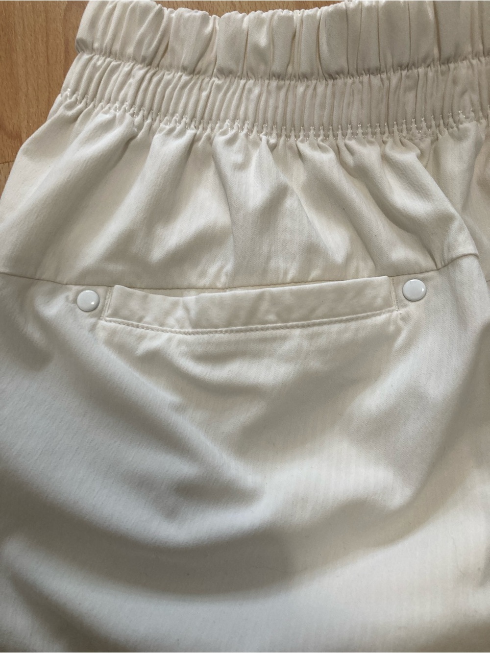 Lululemon Spring Break Away II Drawstring Cuffed Shorts - Picture 6 of 9